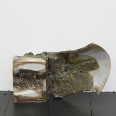István Szabó, Untitled, Hybrid series, 2017, ceramic, metal screw, recycled glass, 22,5 x 32,5 cm
